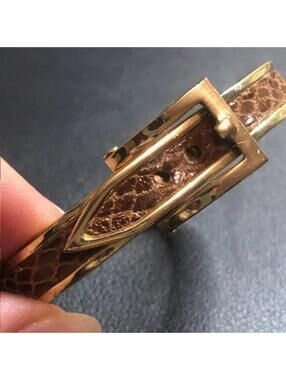 B3335 Cara NY Hinged Bangle Bracelet Buckle Design Gold Tone Brown Textured 7"